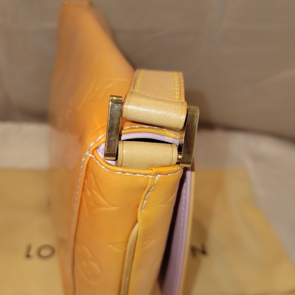 VGUC Louis Vuitton LV Monogram Vernis Thompson Street Shoulder Bag Yellow - Picture 4 of 12